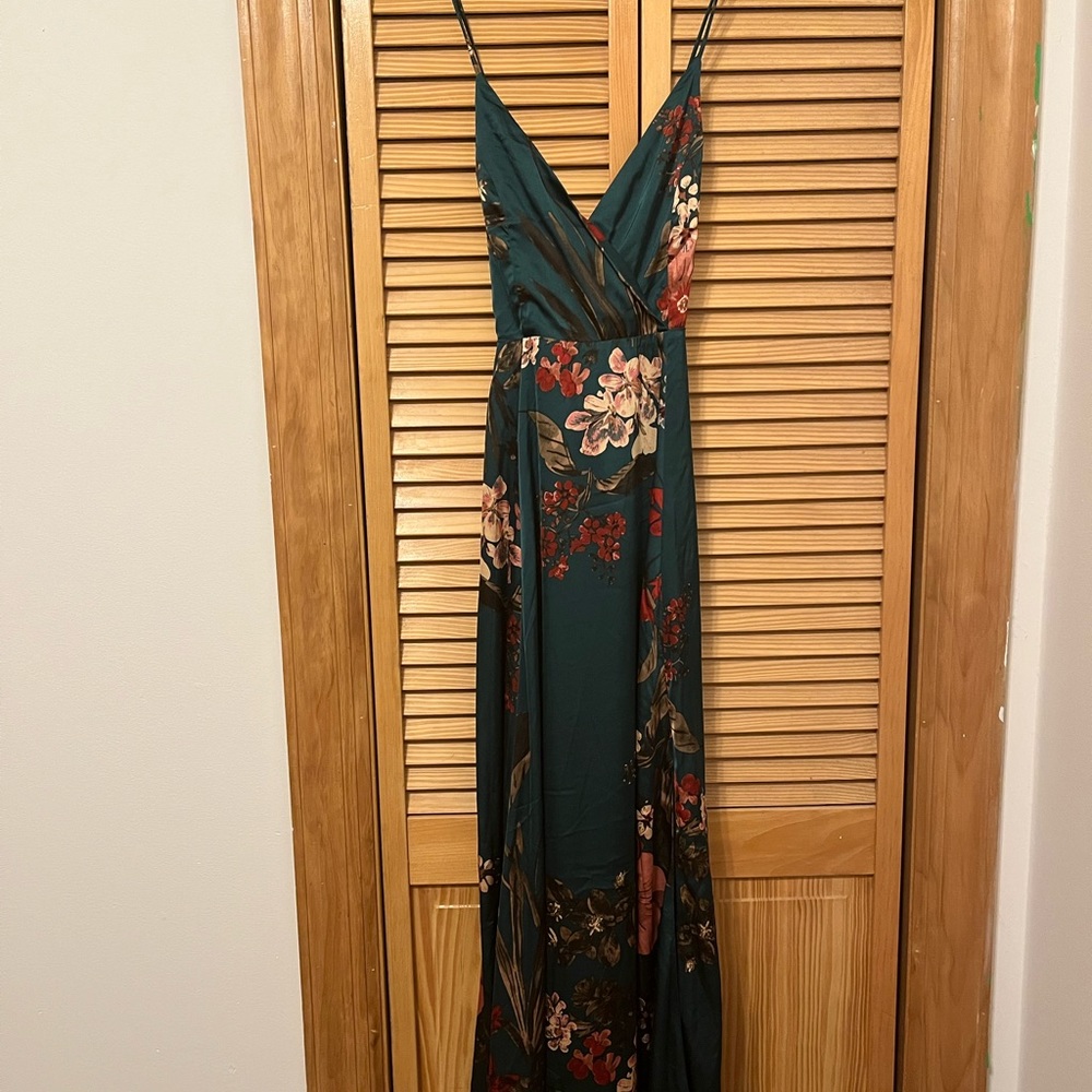Lulu’s Green Maxi Dress NWT